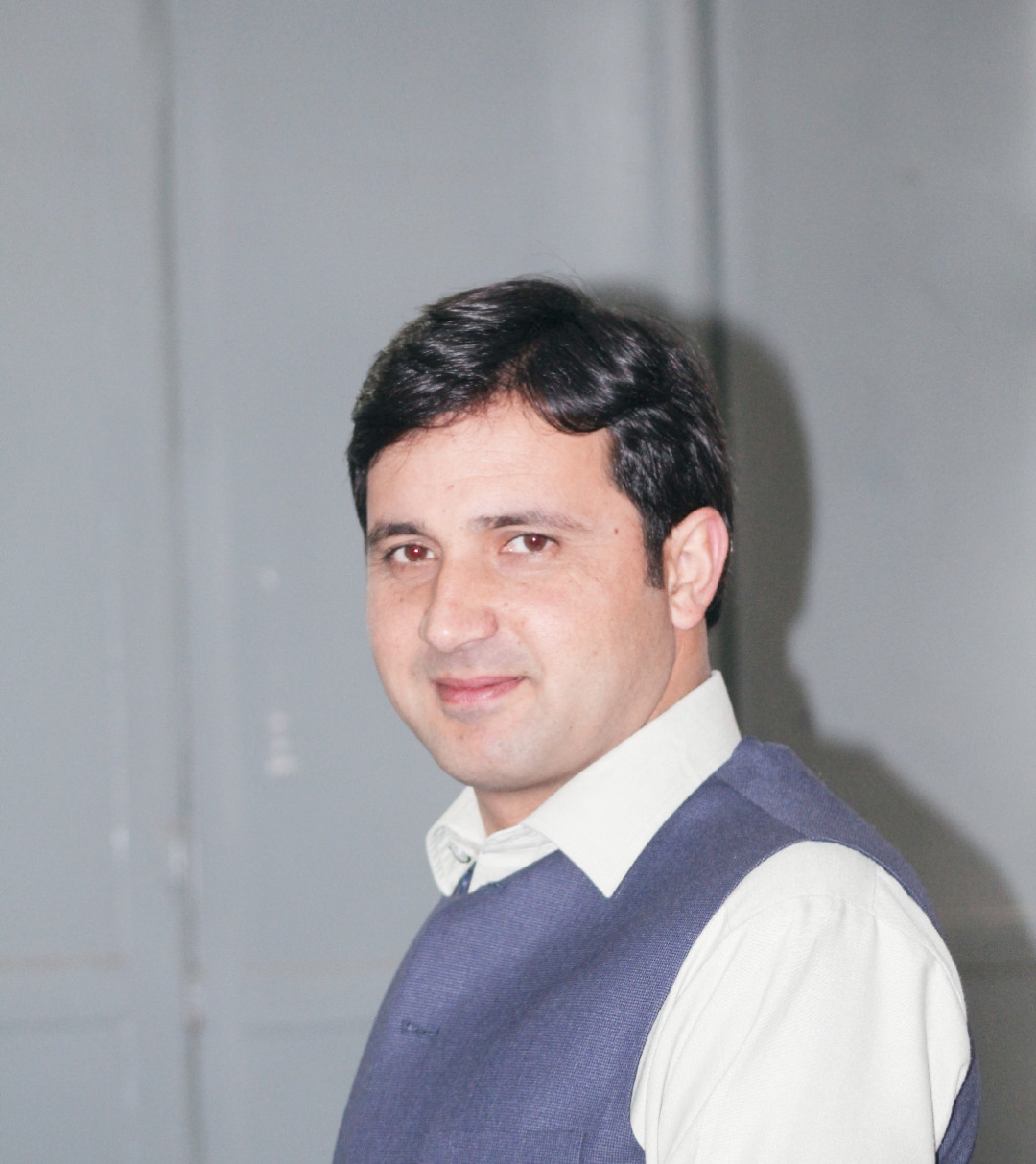 Dr. Niaz Ali